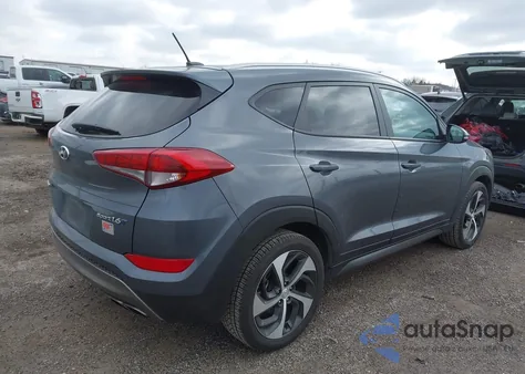 2016 Hyundai Tucson Sport z USA, uszkodzony, nr VIN KM8J33A26GU211893